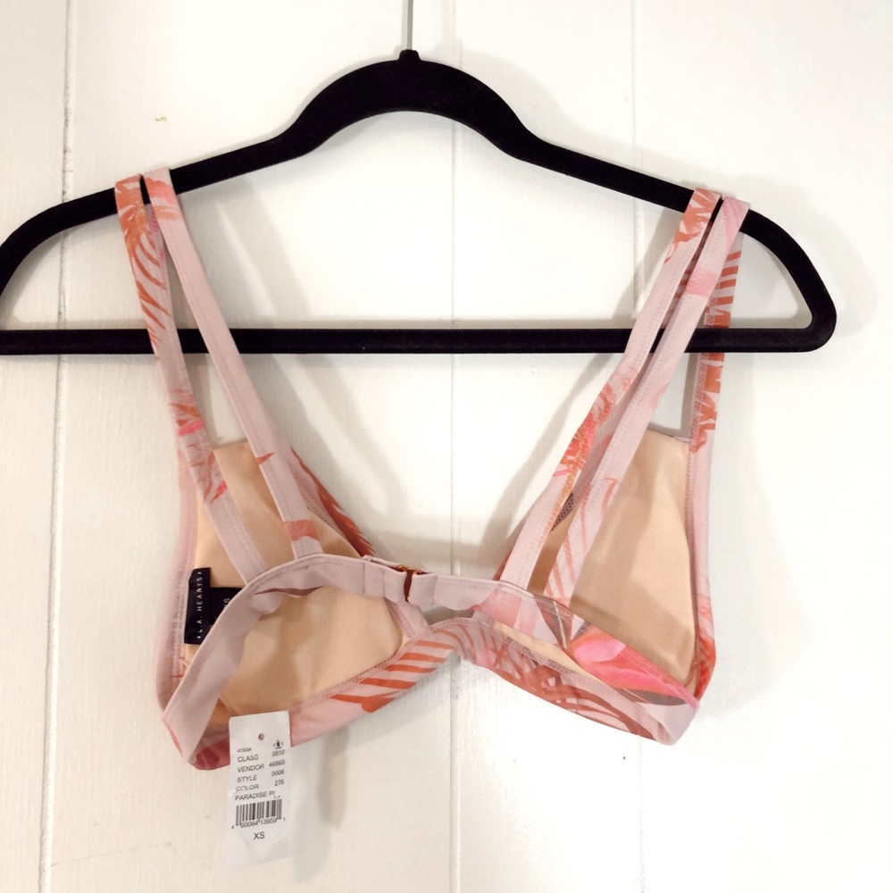 NWT Floral Bikini Top!! - Picture 5 of 5